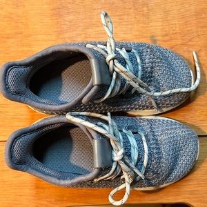 Adidas tennis shoes - Toddler size 8 🌟